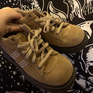 Size 9 women vintage sketchers